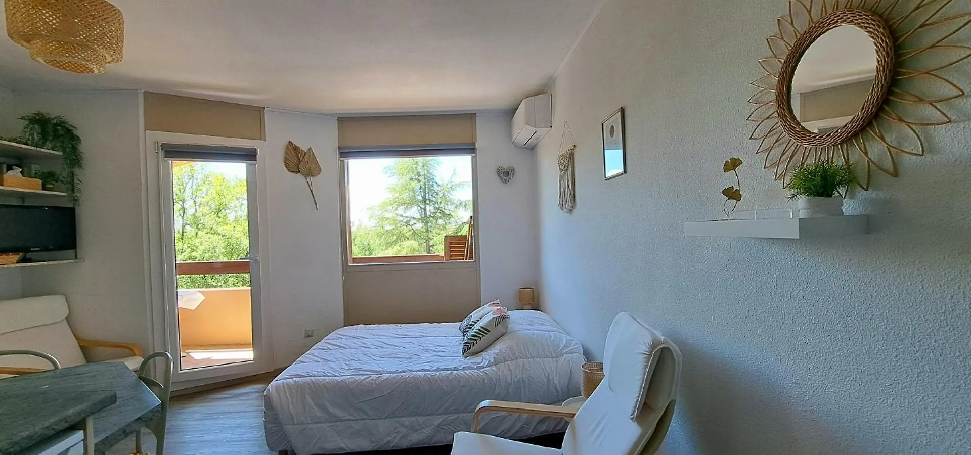 Studio Meuble Cures Thermales Avec Vue Greoux-les-Bains